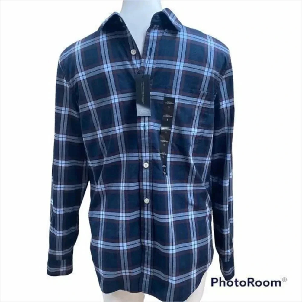 Banana Republic factory Slim-Fit Organic Cotton Untucked Yarn-Dye Shirt - Picture 1 of 8